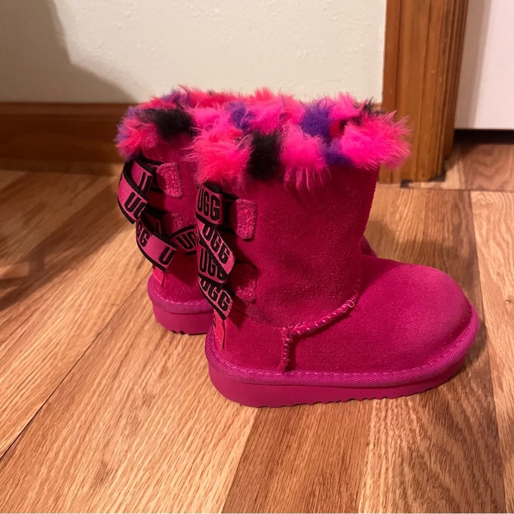 UGG Kids’ Bailey Bow, Plaid Punk, “Rock Rose, Boots Size 6 (little kids)